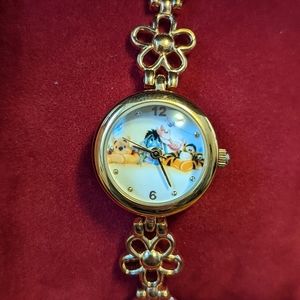 NWOT Collectible Winnie the Pooh watch and jewelry box